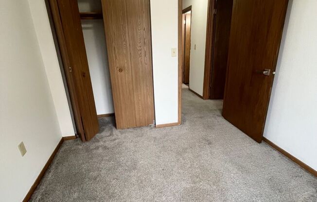 3 beds, 1.5 baths, 1,145 sqft, $1,025, Unit 300-3