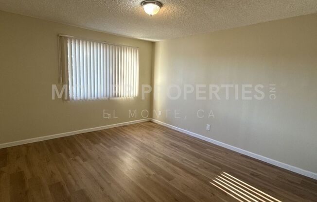 Deana 11820-11836