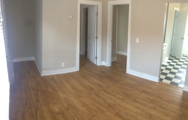 2 beds, 1 bath, $2,325