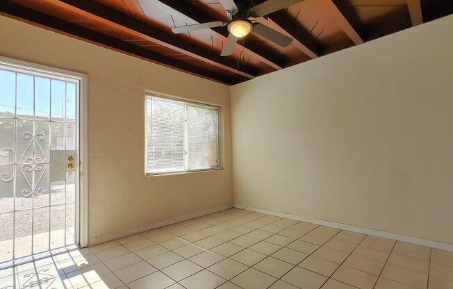 Central Apartments (4223)