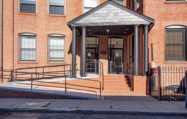 2 beds, 1 bath, 940 sqft, $2,500, Unit 317