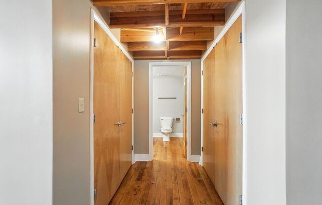 1 bed, 1 bath, 881 sqft, $1,441, Unit 3301-206