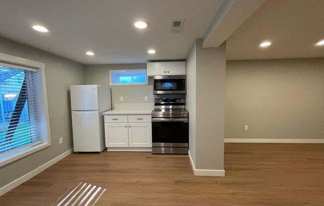 2 beds, 1 bath, 1,050 sqft, $1,695, Unit #A