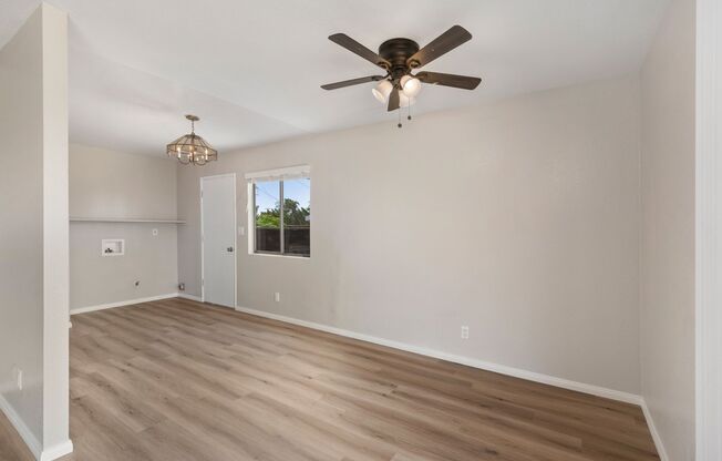 Gorgeous remodeled 3bd 2 bath home available in Clairemont