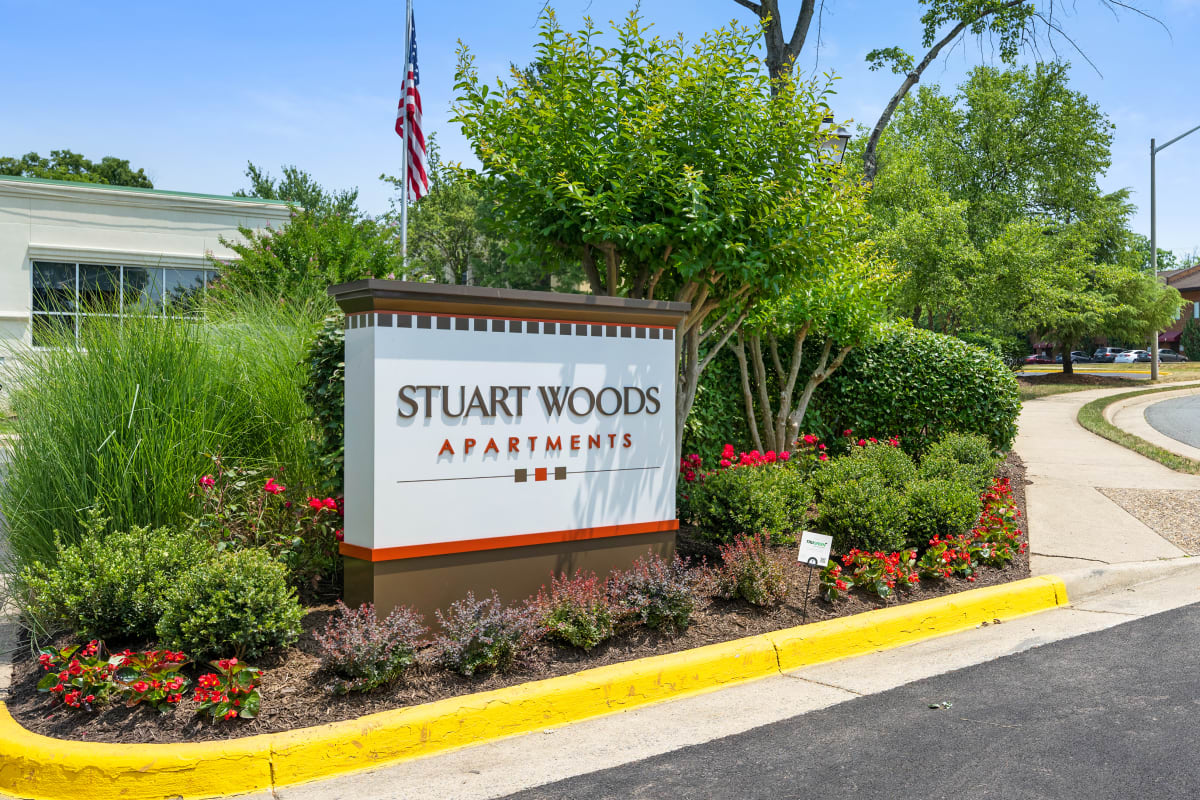 Stuart Woods Apartments in Herndon, VA
