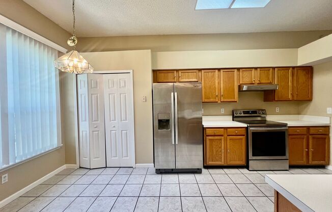 3 beds, 2 baths, $2,200