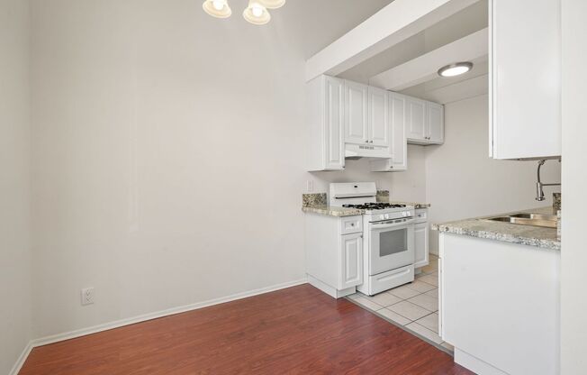 CAMARILLO10845