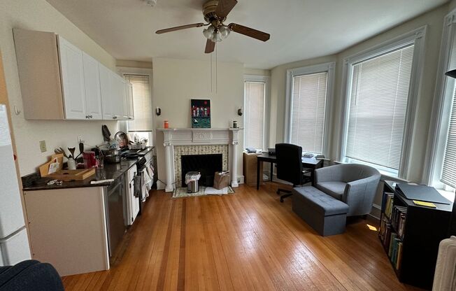 1 bed, 1 bath, 500 sqft, $2,475, Unit 24