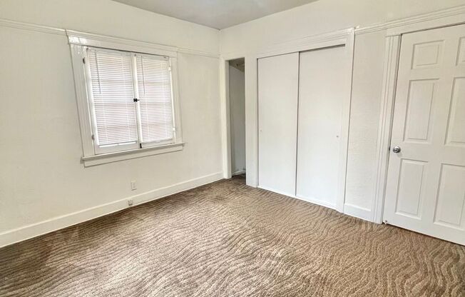 1 bed, 1 bath, 650 sqft, $1,995, Unit 3422 E 1st St