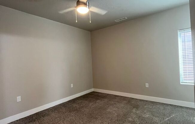 2 beds, 2 baths, 965 sqft, $1,450