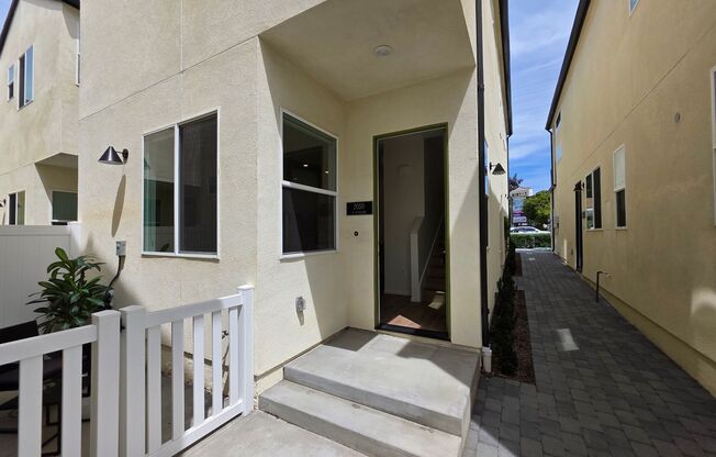 Division & Highland Rowhomes