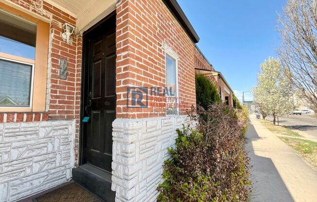 3123 N DOWNING ST