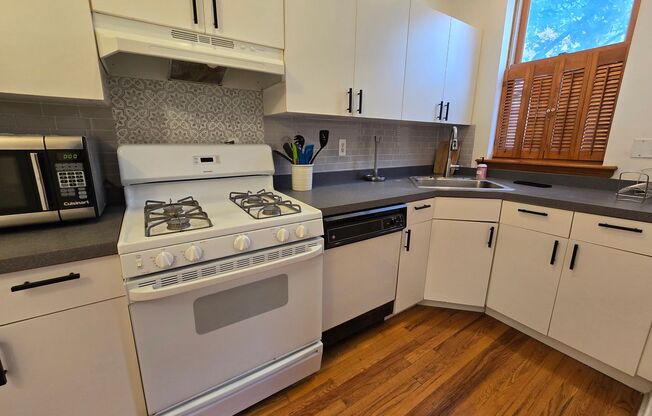 1 bed 1 bath trinity available now
