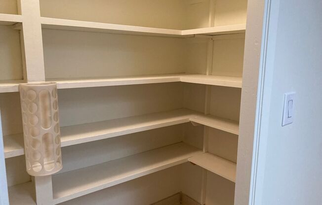 2 beds, 2 baths, 1,500 sqft, $1,857, Unit 712