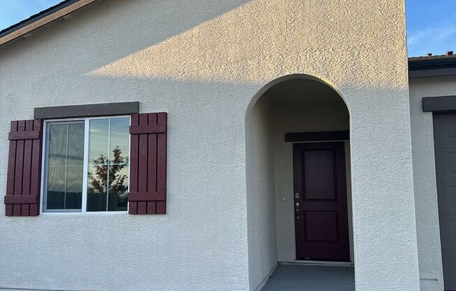 Beautiful newly constructed home, 3 bedrooms, 2 baths located in Fernley