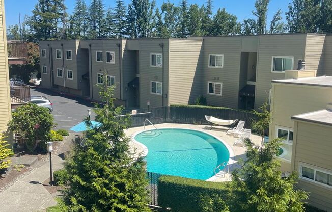Sunny 1 bedroom, 1 bath Condo in Sandpoint!