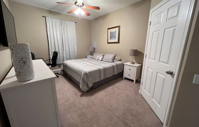 3 beds, 2 baths, $2,300