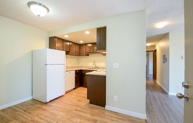 2 beds, 1 bath, 800 sqft, $2,250, Unit 107