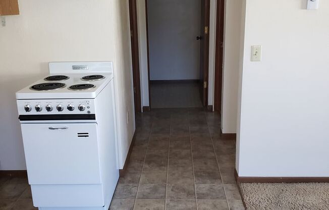 1 bed, 1 bath, 565 sqft, $750, Unit 2