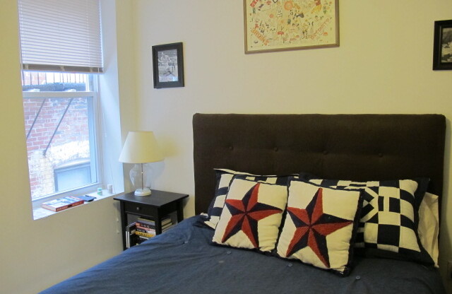 3 beds, 2 baths, 800 sqft, $4,895, Unit 17