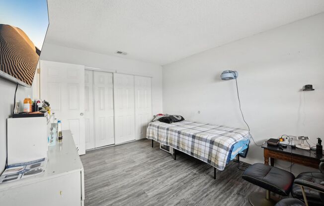 2 beds, 2 baths, 1,125 sqft, $1,650, Unit 7