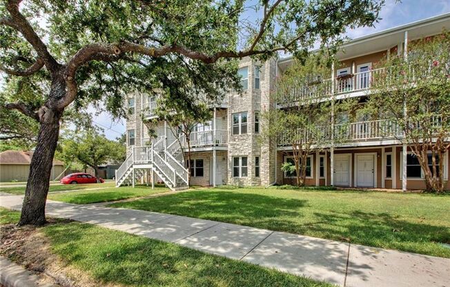 3400 Speedway Unit #202, Austin, TX  78705