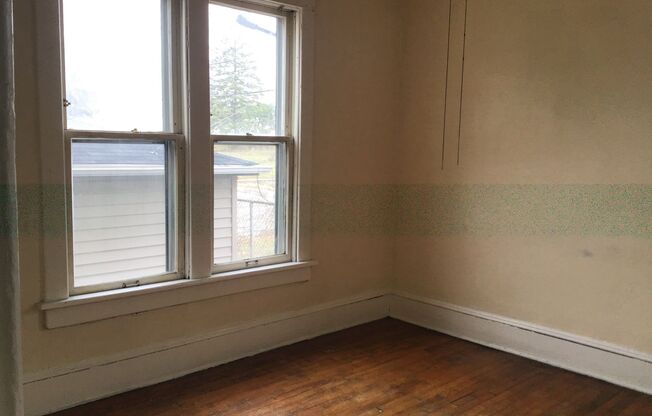 1212-14 W Vine St