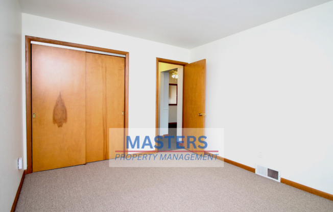 2 beds, 1 bath, $895, Unit Unit 3