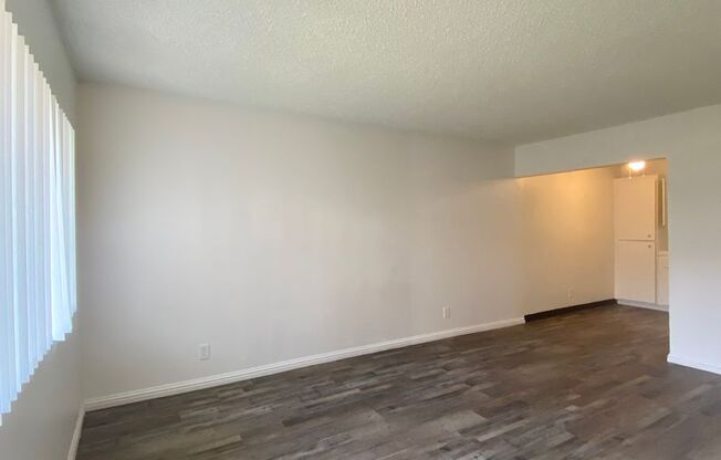 2 beds, 1 bath, 730 sqft, $1,275, Unit 146