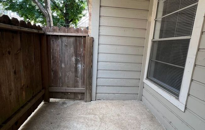 2 beds, 2 baths, 1,000 sqft, $1,315, Unit 1005