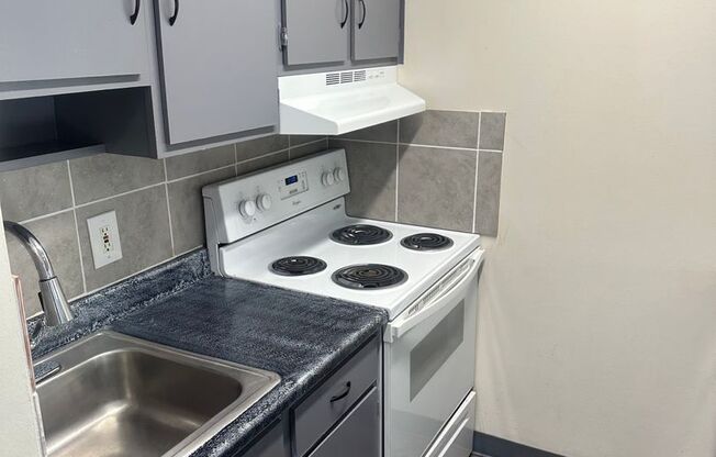 Studio, 1 bath, 460 sqft, $925, Unit 237S