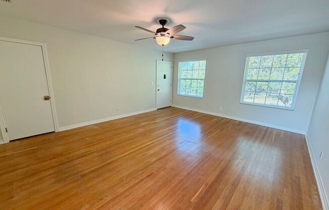 Charming 2 Bedroom, 1 Bathroom Updated Condo in the Heart of Avondale