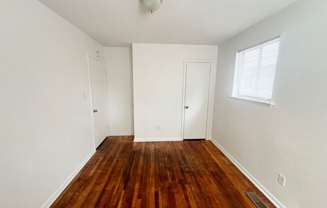 3 beds, 1 bath, $1,395