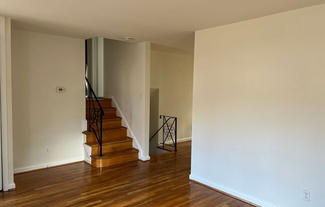 Lovely Split Level Close to Walter Reed, NIH, Rock Creek Park, & Includes Lawn Care!