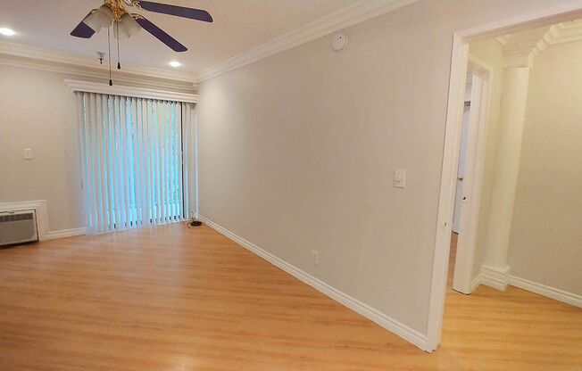 2 beds, 2 baths, 940 sqft, $2,950, Unit 515