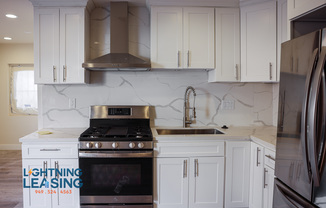 1833 S ST ANDREWS PL