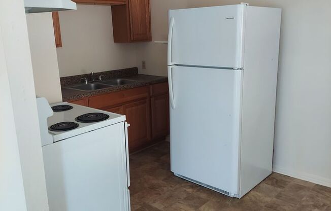 1 bed, 1 bath, 440 sqft, $600, Unit 2