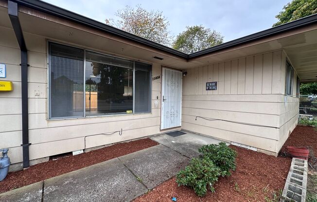 3 beds, 1 bath, $1,995