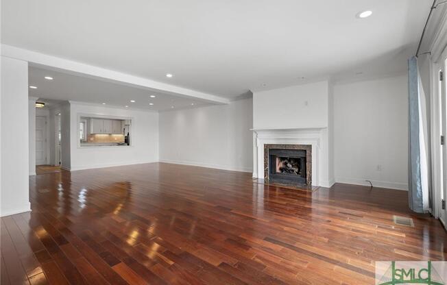 12502 APACHE AVE