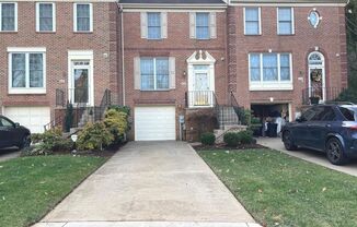 3 beds, 2.5 baths, $3,100