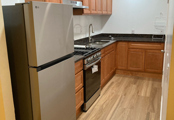 328 W 101 ST