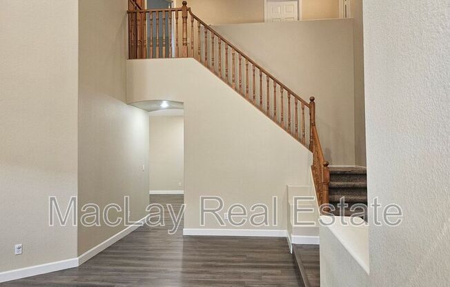 2711 W MEGAN ST