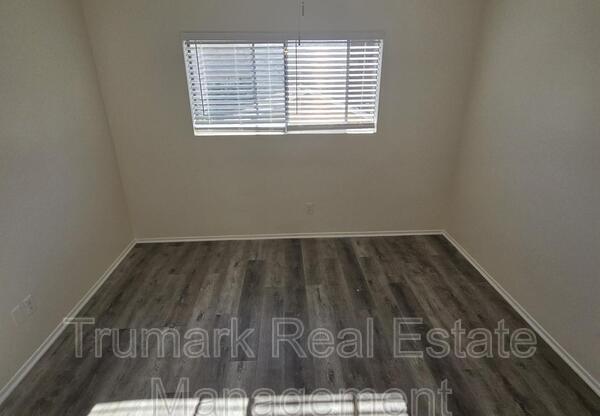 1121 E. Palmer Ave