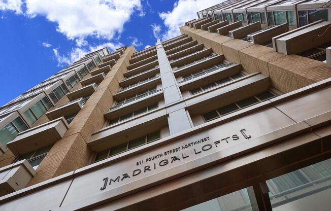 2 beds, 2 baths, $3,300, Unit # 105