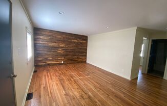 2 beds, 1 bath, $1,150, Unit 523