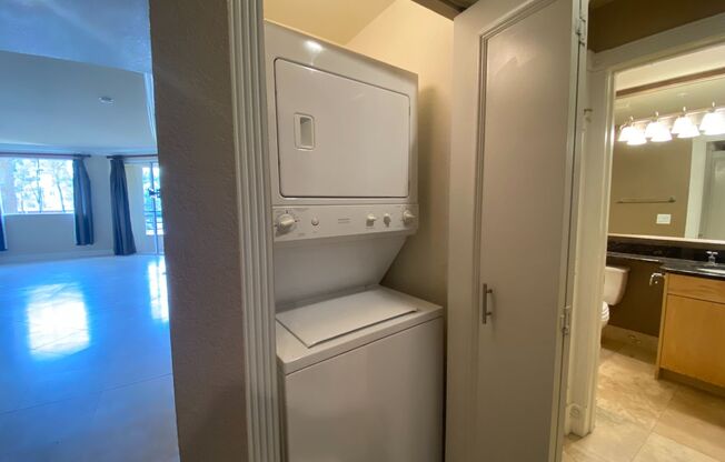 2 beds, 2 baths, $1,850, Unit # 125