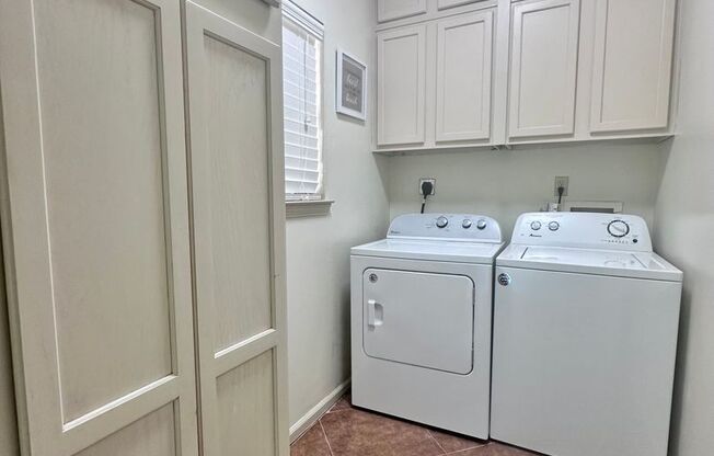 2 beds, 2 baths, $2,000, Unit # 703