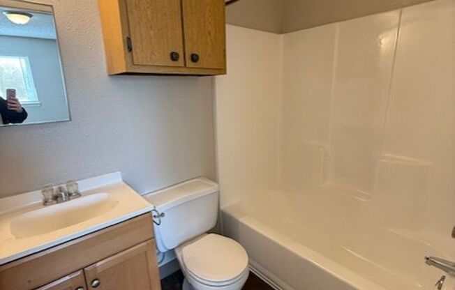 2 beds, 2 baths, 856 sqft, $869, Unit 2726-1203