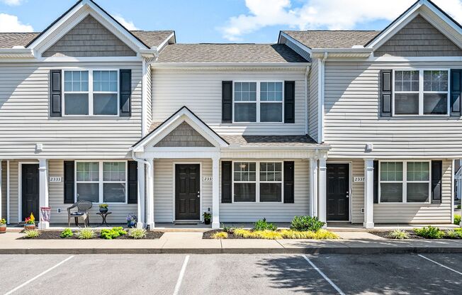 Beautiful 2/2.5 Townhome Min from MTSU