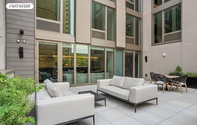 2 beds, 2 baths, $8,000, Unit 903